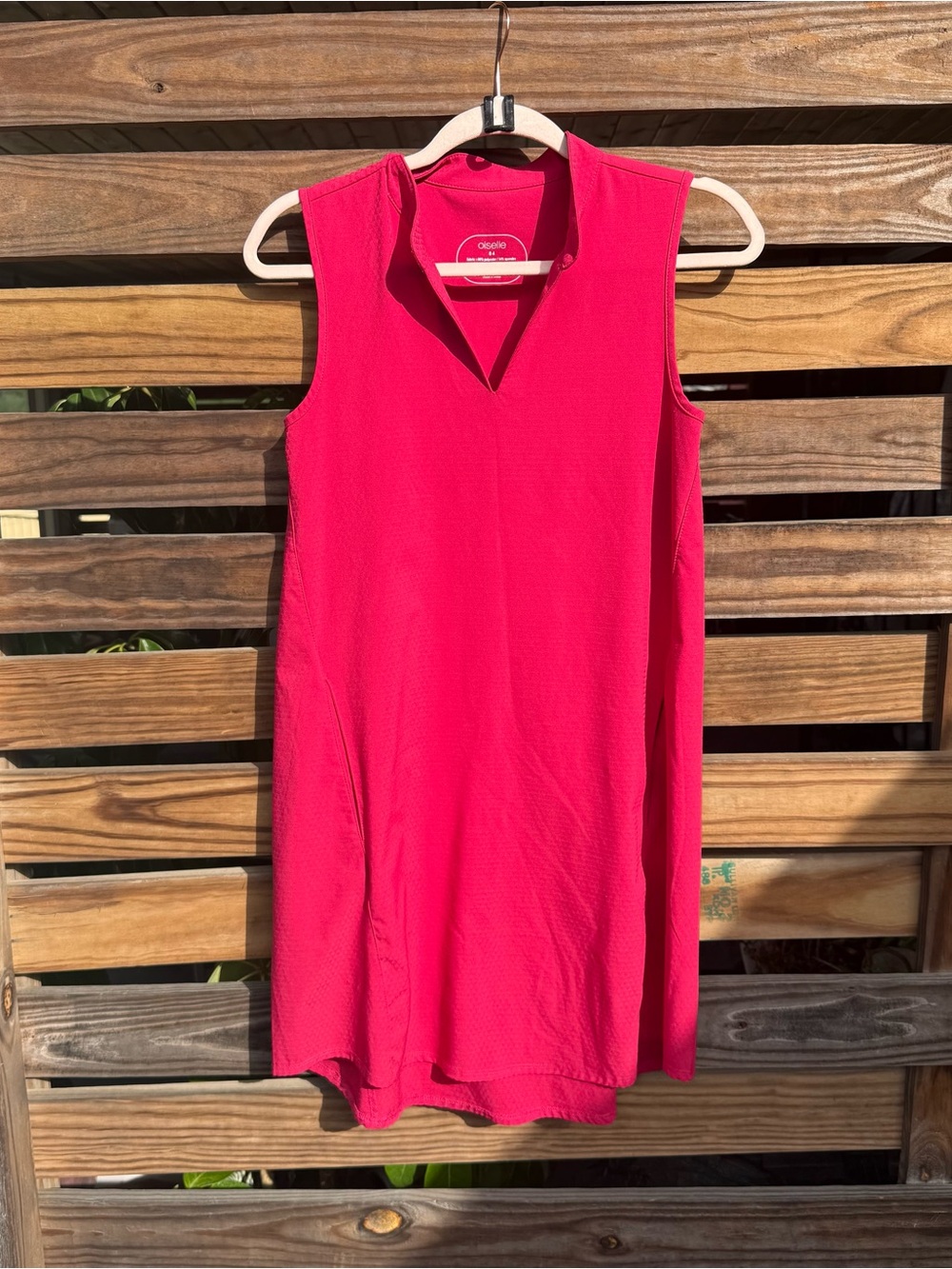 Oiselle Sleeveless Pink Shift Dress with V-Notch Collar sz 4
